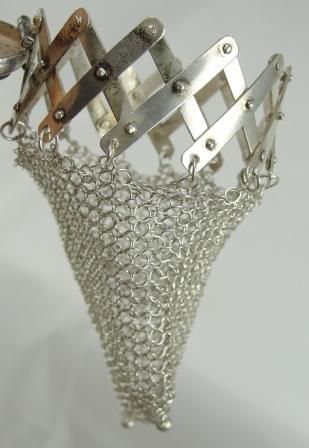 833 Silver Victorian Chatelaine Mesh Purse Gatetop 1900  