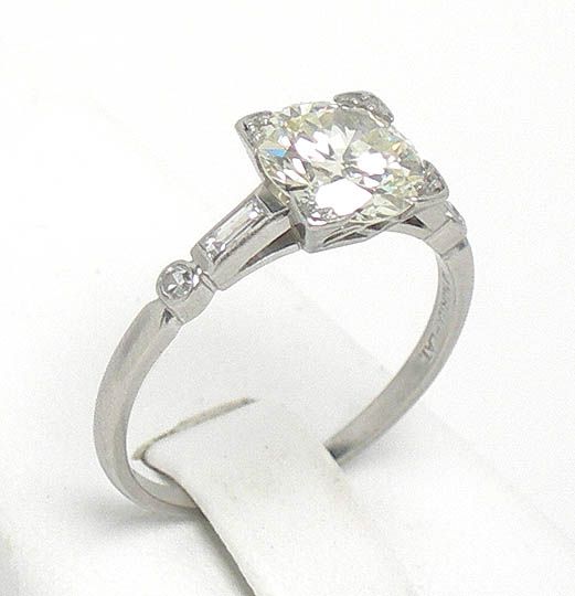 VINTAGE 1.35ct DIAMOND SOLITAIRE ACCENTS PLATINUM RING  