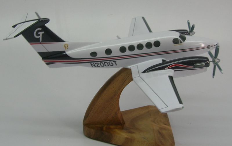 Beechcraft KingAir B200 GT Airplane Wood Model FrSp BIG  