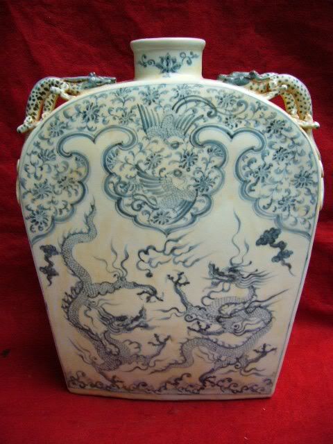Chinese Exquisite Blue And White Flat Bottle With Dragon Porcelains 
