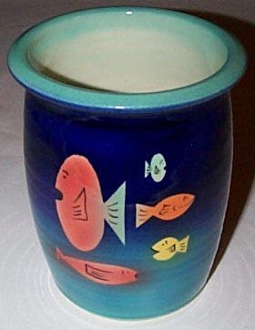 Studio Pottery DOROTHY STEELE Oregon UTENSIL HOLDER Fish Motif  