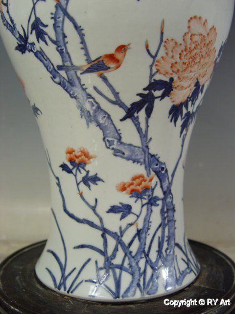 RARE IMERIAL FAMILLE ROSE IMARI PORCELAIN VASE 16 H  