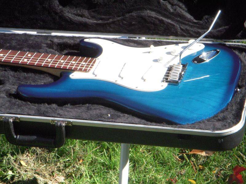 1991 FENDER STRATOCASTER DELUXE PLUS RARE BLUE BURST *  