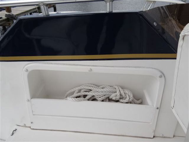 96 PHOENIX MARINE 29FT CONVERTIBLE SLEEEPS FOUR SPORT FISHERMAN LOADED 