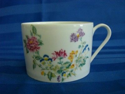 NEW VINTAGE FLORAL TEA/COFFEE CUP FRANCE LIMOGES  