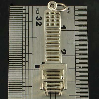 Where pictured next to a ruler the items size is seen in scale.