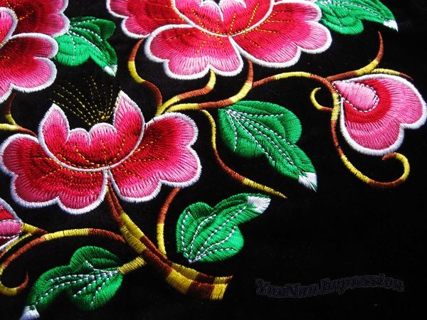 Tip You can sew the embroidery on your bag, make your bag the most 