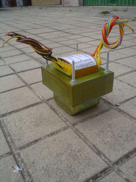  transformer for vacuum tube amplifiers. This particular transformer 