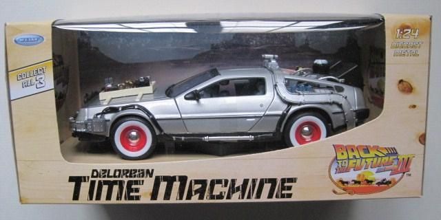 BACK TO THE FUTURE III DeLOREAN 124 die cast WELLY  