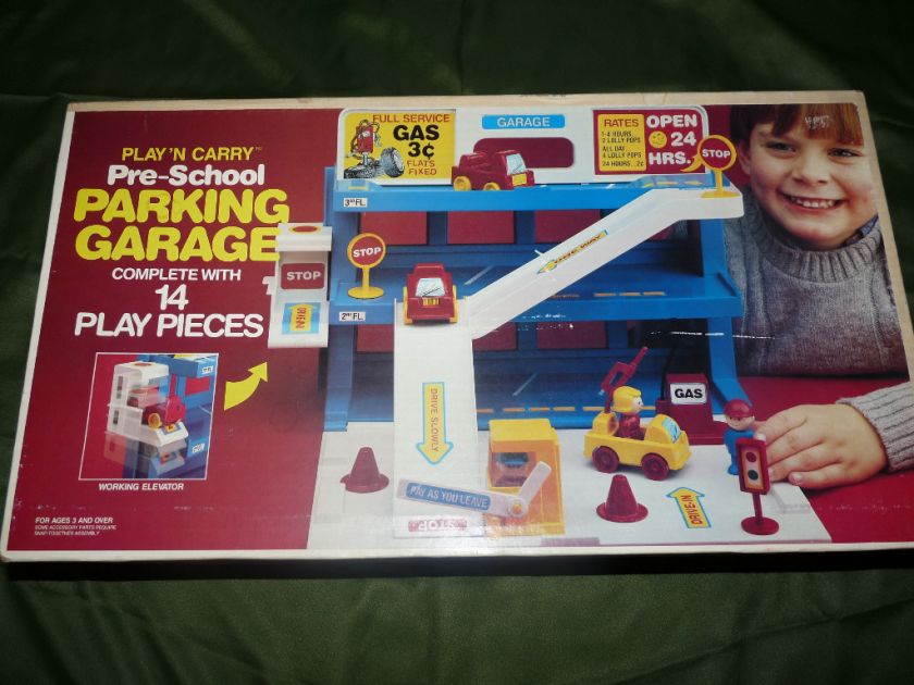 Vtg 1985 Durham Play N Carry PARKING GARAGE Pre School  