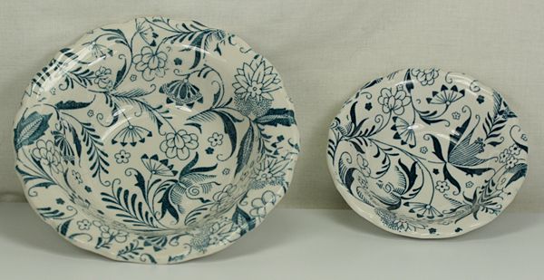 VINTAGE SYRACUSE CHINA BLUE ONION RESTAURANT WARE BOWLS  