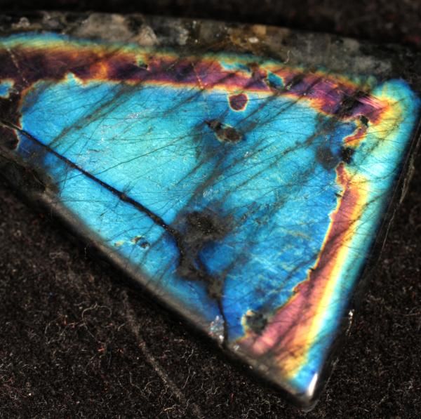 BRIGHT BLUE SPECTROLITE LABRADORITE CABOCHON  