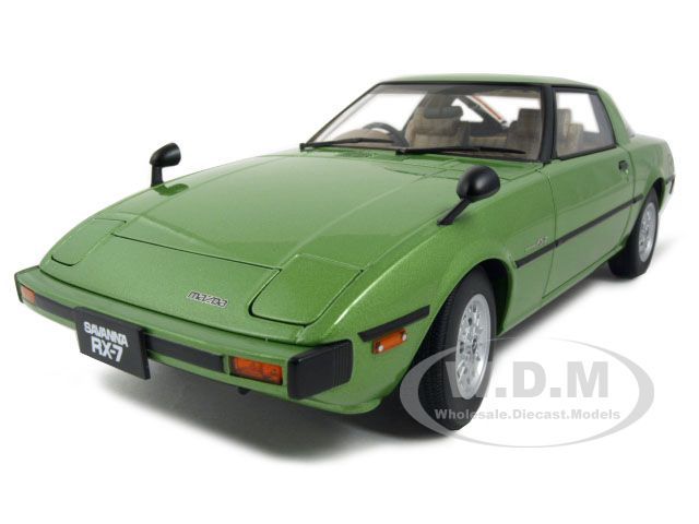 MAZDA RX 7 (SA) SAVANNA 118 AUTOART MACH GREEN  