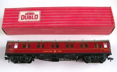 HORNBY DUBLO No. 4078 BR COMPOSITE SLEEPING CAR, 1960s, MIB  