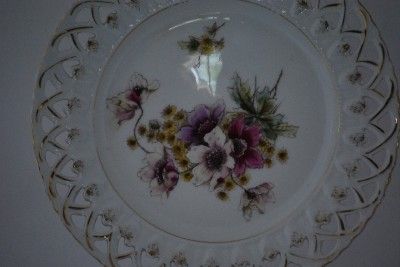 Gesetzlich Geschutzt Lattice Pierced Plate w/ Flowers  