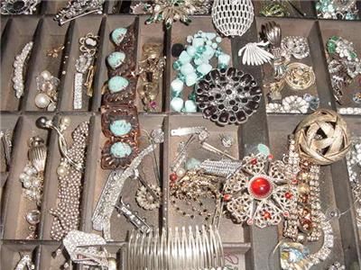 JEWELRY MAKING PIECES PARTS VINTAGE AND ANTIQUE BEADS STONES BUCKLES 