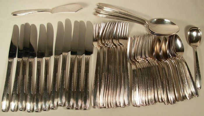 SERENADE WALLACE HARMONY HOUSE SILVERPLATE SET 1944  