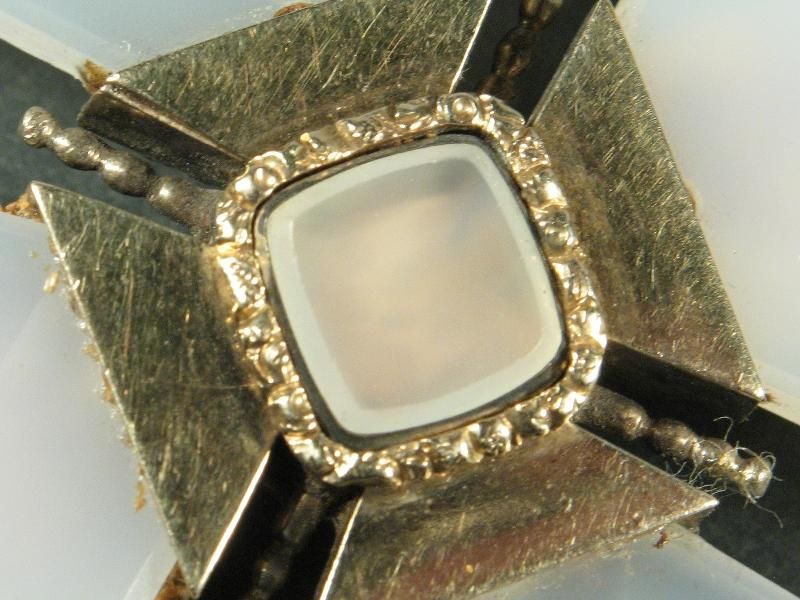 ANTIQUE ENGLISH GOLD AGATE CROSS LOCKET PENDANT c1800  