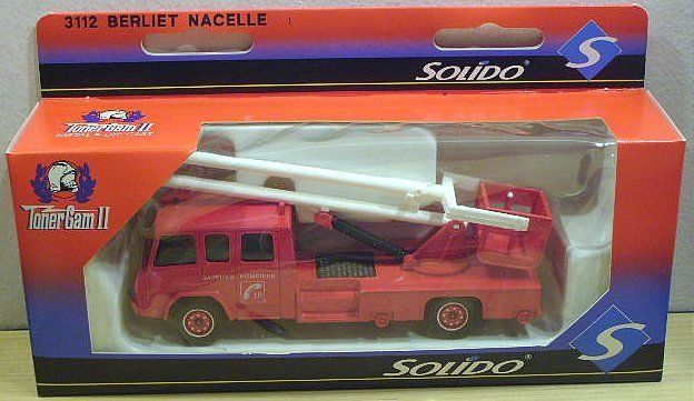 SOLIDO 3112 BERLIET NACELLE FIRE ENGINE   RED 143  