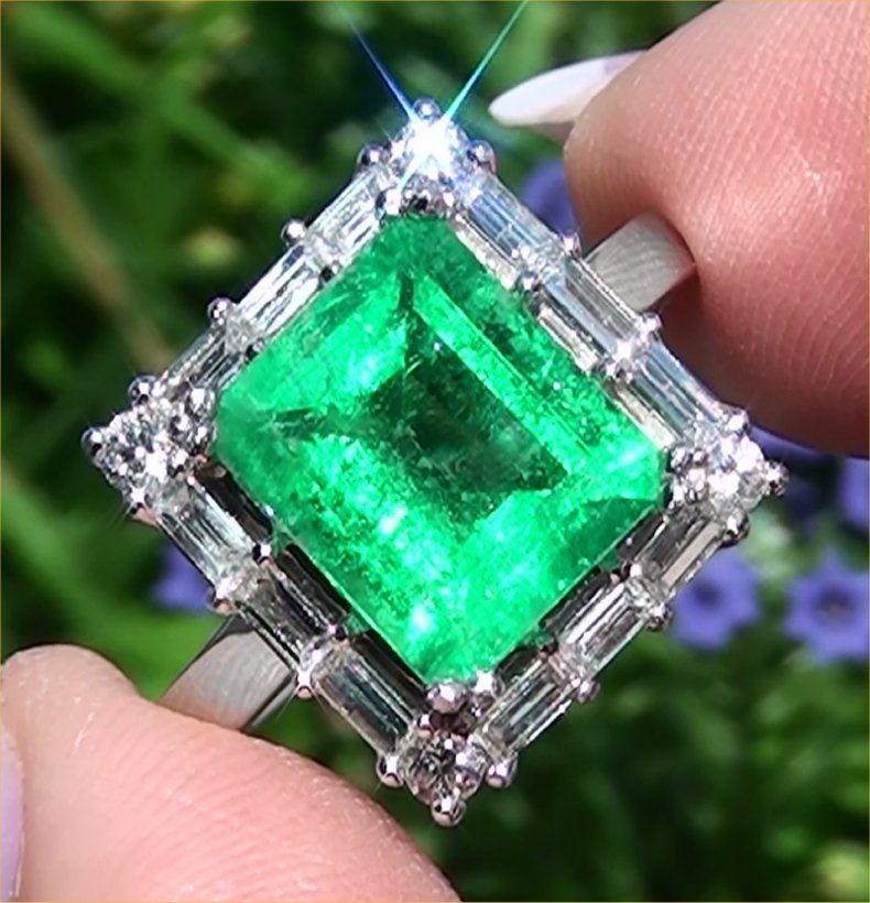 Vintage Estate 5.14 ct Natural SI Colombian Emerald Diamond Ring Solid 