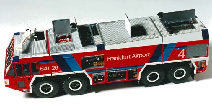 Revell 1/24 rosenbauer GFLF Simba 8x8 Airport firetruck  