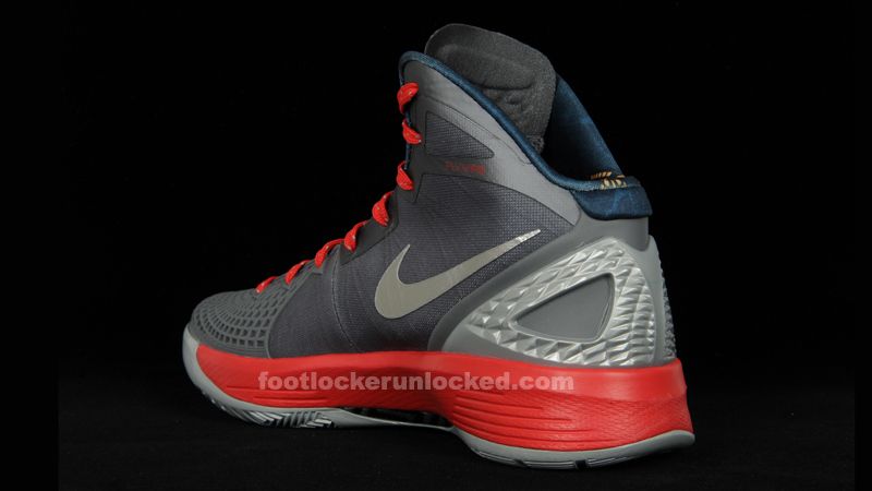   NIKE HYPERDUNK 2011 SUPREME BLAKE GRIFFIN THE BLAKE SHOW LIMITED 11