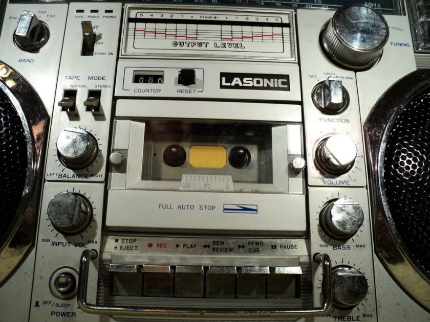 LASONIC TRC 920 AM/FM/SW CASSETTE BOOMBOX  