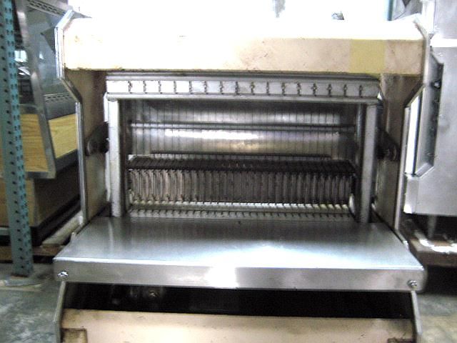 OLIVER 777 VARIETY BREAD SLICER FLOOR MODEL  