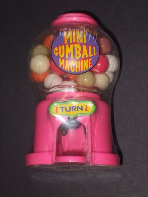 Mini Gumball machine   complete with bubble gum  