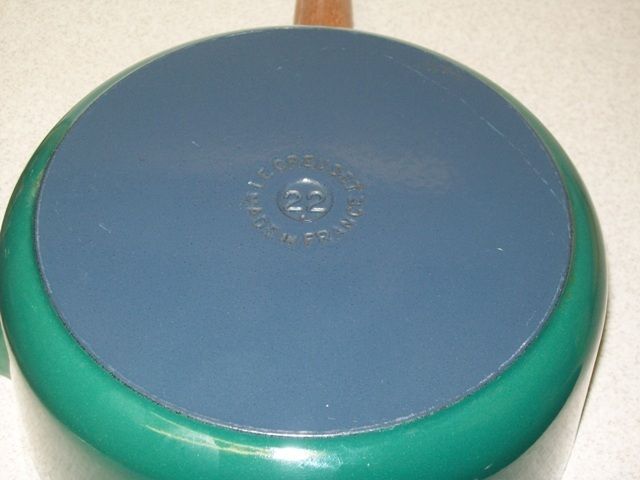 Vintage LE CREUSET Cast Iron Green Enamel SAUCEPAN 22cm UNUSED 