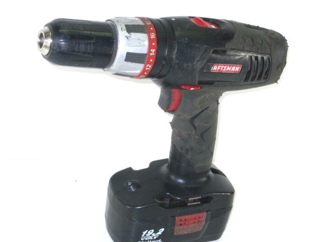 CRAFTSMAN 19.2V 1/2 CORDLESS POWER DRILL  