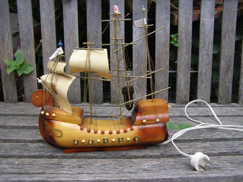 ANTIQUE VINTAGE WOODEN VIKING SHIP ELECTRIC LIGHT LAMP  