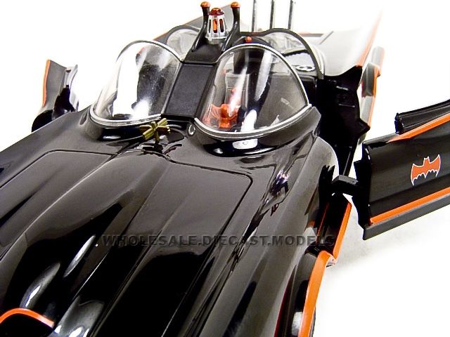   BATMOBILE BATMAN CAR 118 DIECAST MODEL CAR BY HOTWHEELS L2090  