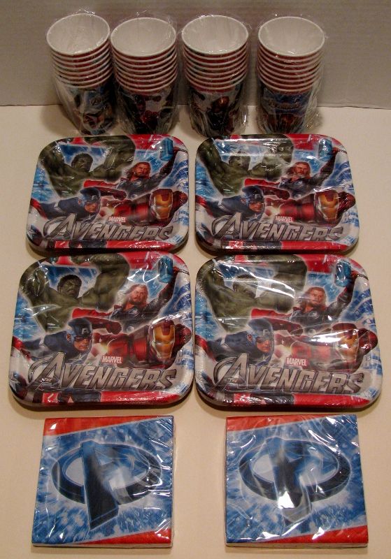 Marvel The Avengers Birthday Party 32 Dessert Plates Beverage Napkins 