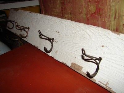 Vintage Wooden Shabby Chic Coat /Hat Rack With Six Hooks  